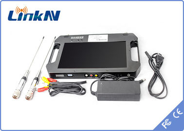 लंबी दूरी की पोर्टेबल वीडियो रिसीवर COFDM QPSK HDMI CVBS 10 &quot;1 डिस्प्ले और बैटरी के साथ